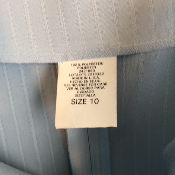 SKY BLUE STRUCTURED CROP TOP - Picture 5 of 5